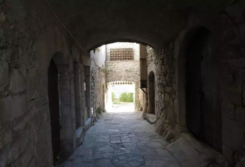 Aamiaismajoitus (B&B) Le Castellas Du Pic St Loup