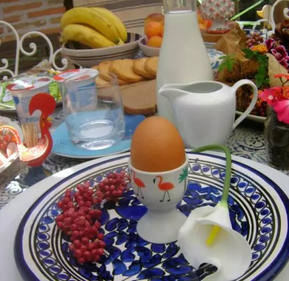 تختخواب و صبحانه Mauripe