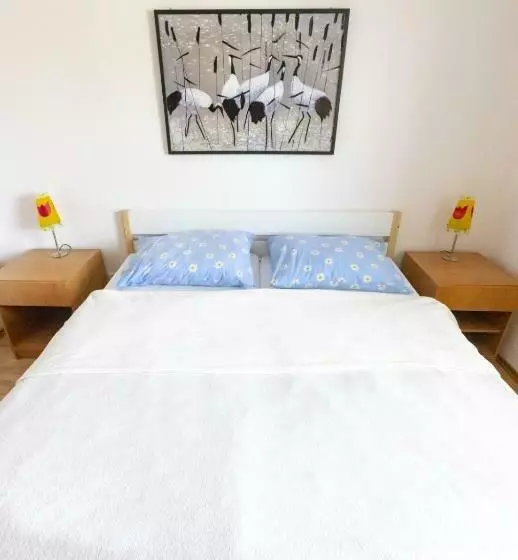 هتل Apartman Hugo