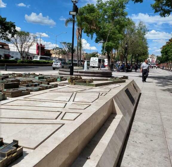 Отель Cuauhtemoc