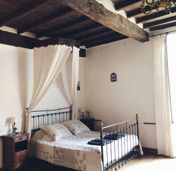 ベッドアンドブレックファースト Auberge Lion D Or