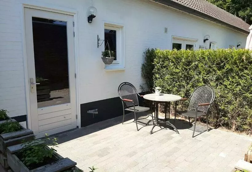 Aamiaismajoitus (B&B) De Vier Linden