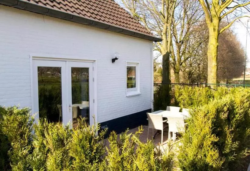 Aamiaismajoitus (B&B) De Vier Linden