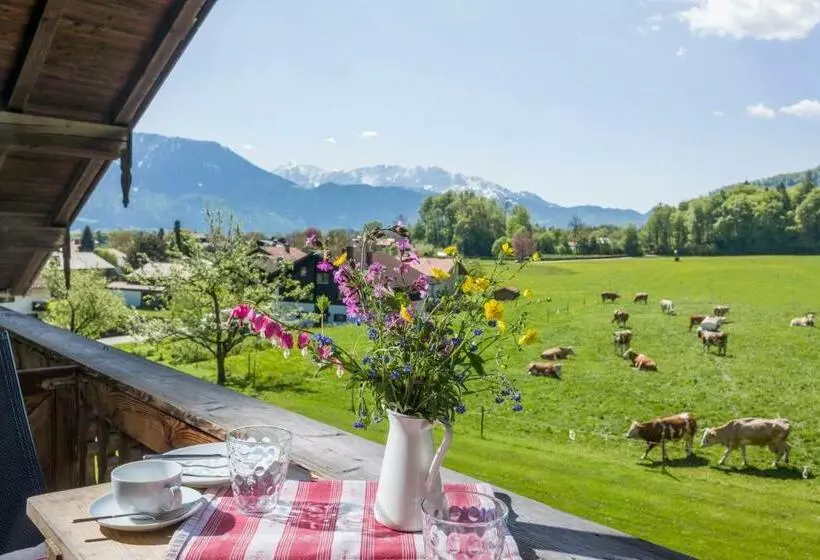 Hotelli Lainthalerhof