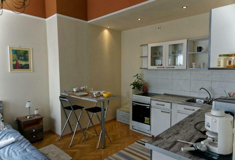 بنسيون Rákóczi Guesthouse Miskolc