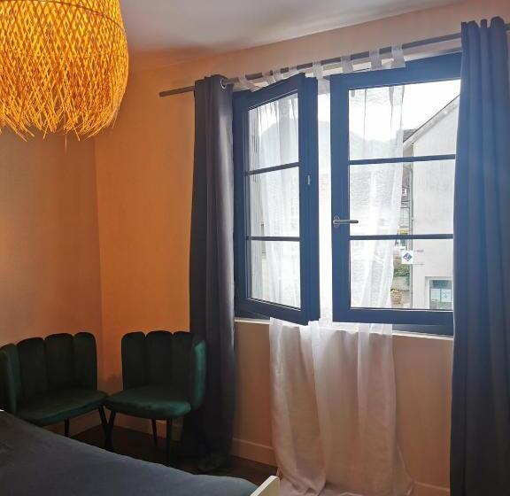 민박 Chambres D Hôtes Chez Valérie