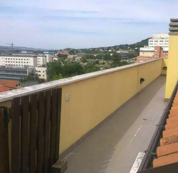 تختخواب و صبحانه Colle Dell Ara