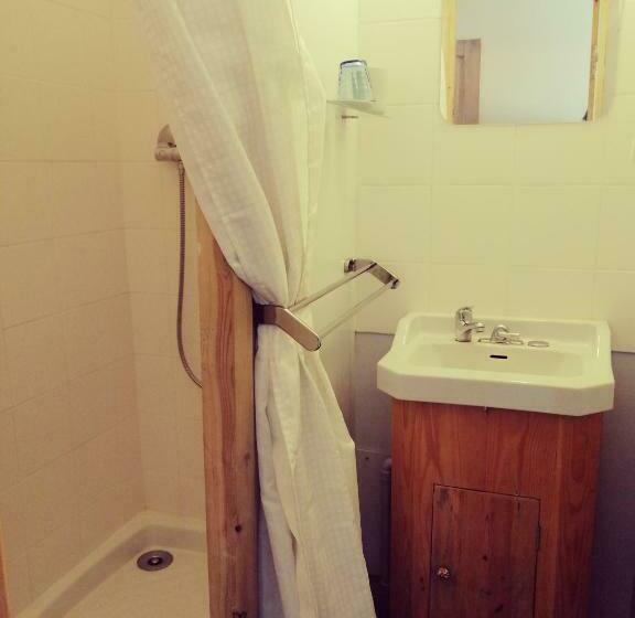 민박 File Dans Ta Chambre !