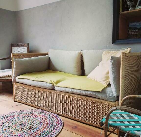 민박 File Dans Ta Chambre !