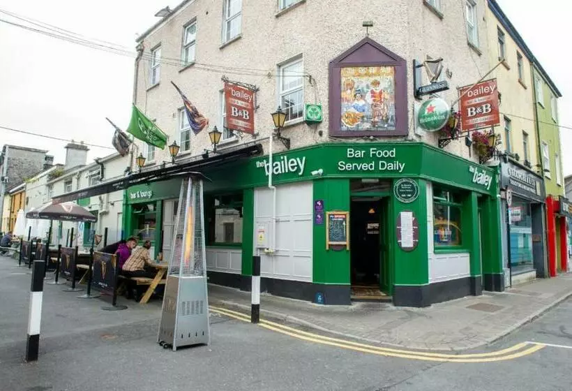 Aamiaismajoitus (B&B) The Bailey Bar & Lounge