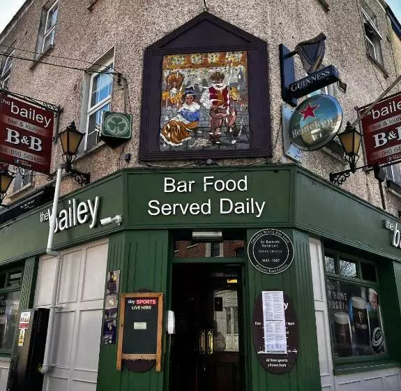 Aamiaismajoitus (B&B) The Bailey Bar & Lounge