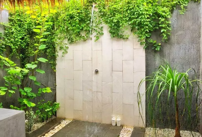 Maleo Moyo  & Dive Resort