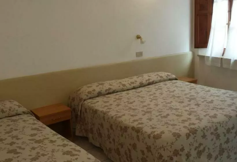 ペンション Camere La Torre