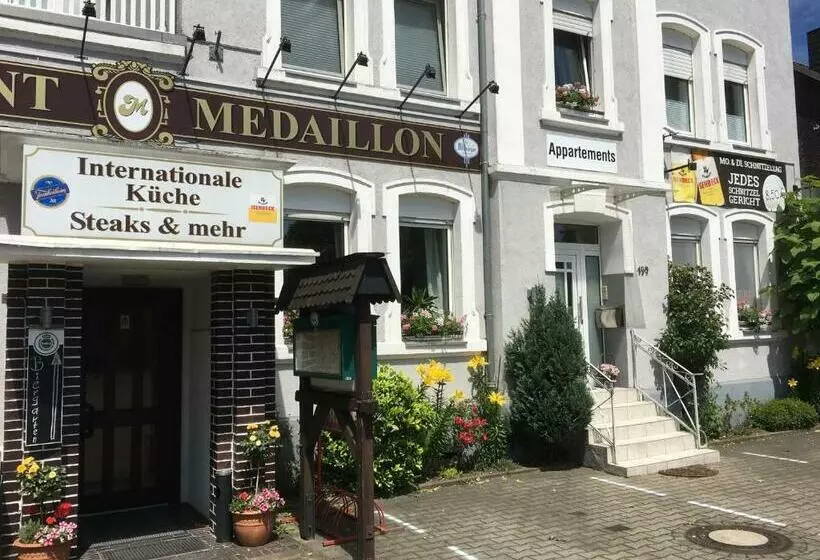 Pension Haus Medaillon