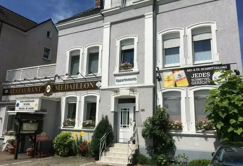 Pension Haus Medaillon