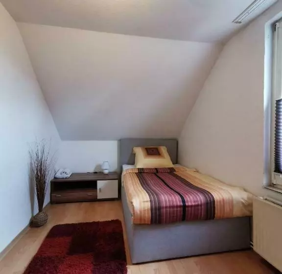Pension Haus Medaillon