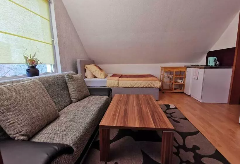 Pension Haus Medaillon