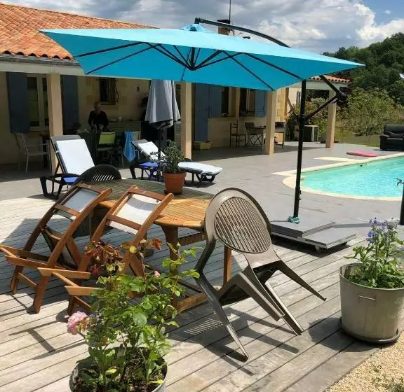 ベッドアンドブレックファースト Chambre D Hôtes Les Bruyères