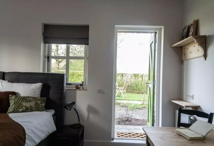 ベッドアンドブレックファースト T Rheebokje