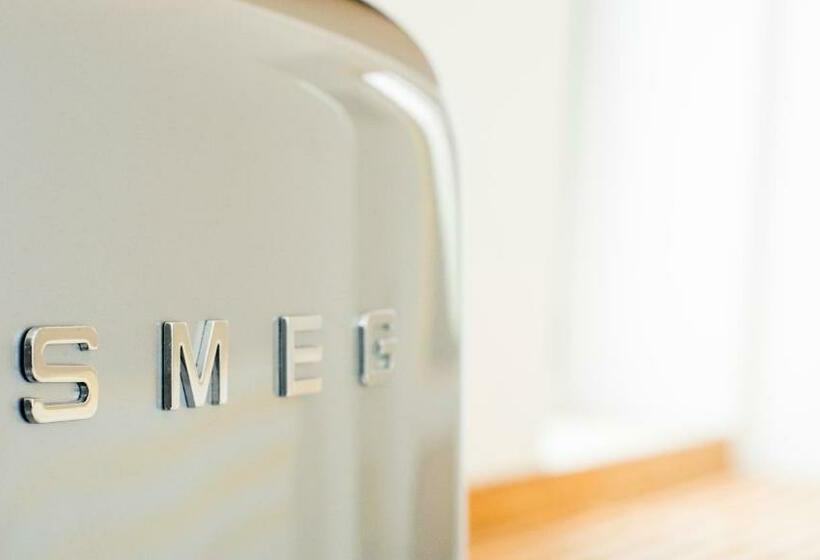 Flamboyant Boutique B&b