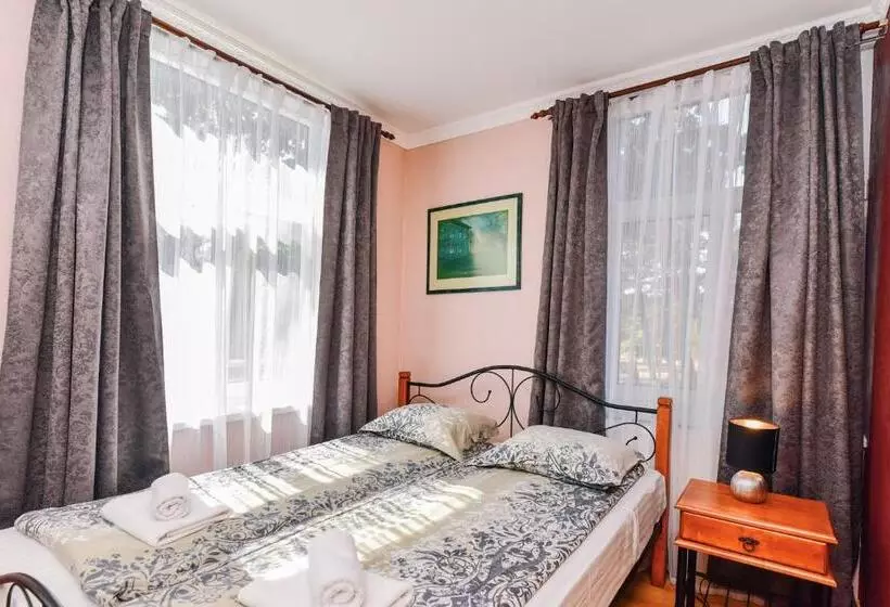 پانسیون Villa Victoria