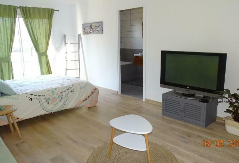 Chambres D Hôtes Nature Et Bois Bed And Breakfast