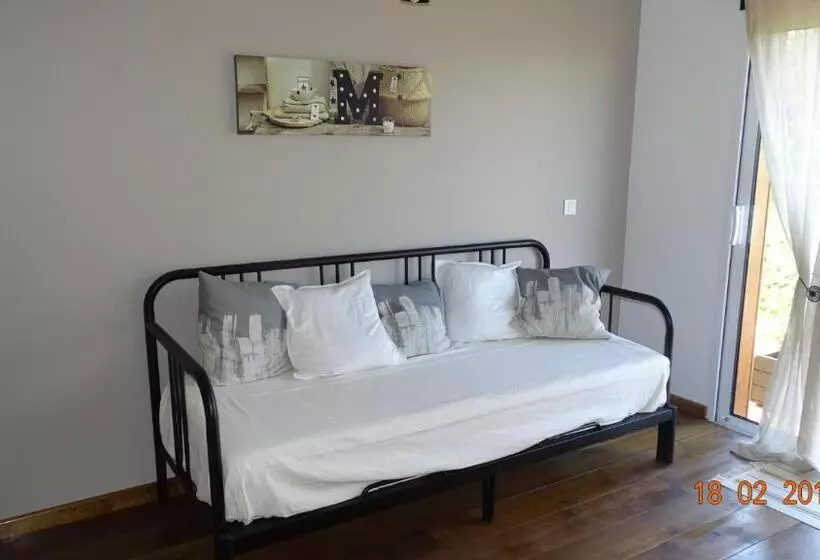Chambres D Hôtes Nature Et Bois Bed And Breakfast