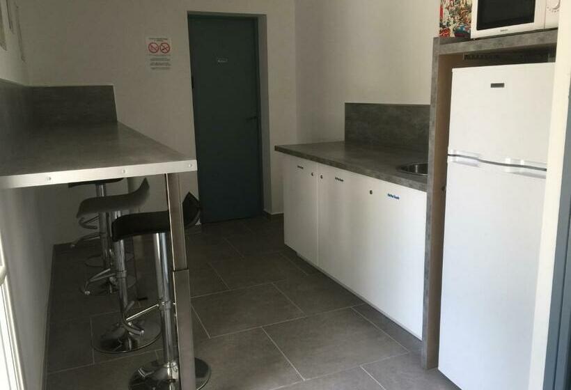 تختخواب و صبحانه Sur Les Pas De Pagnol