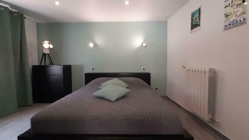 تختخواب و صبحانه Sur Les Pas De Pagnol