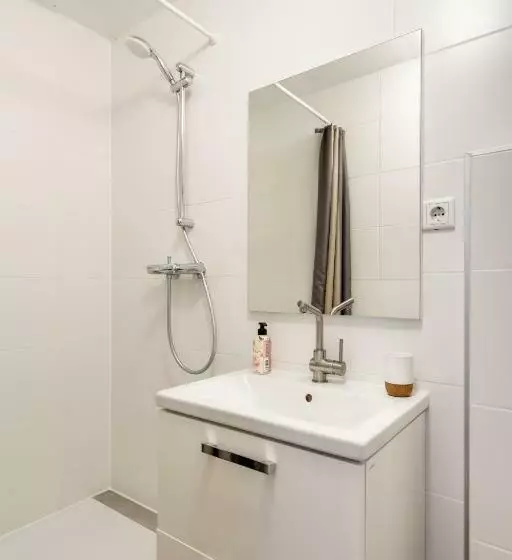 Motelli The Cabin At Zwolle Centraal