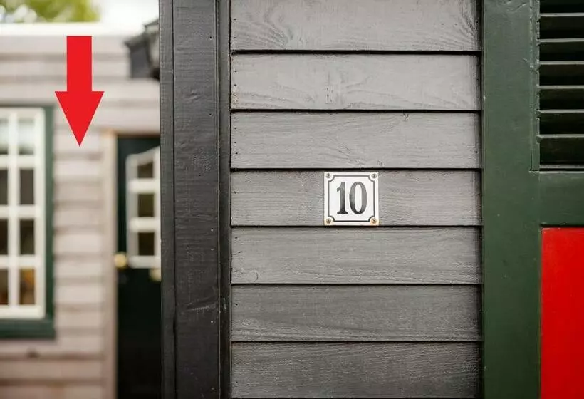 Motelli The Cabin At Zwolle Centraal