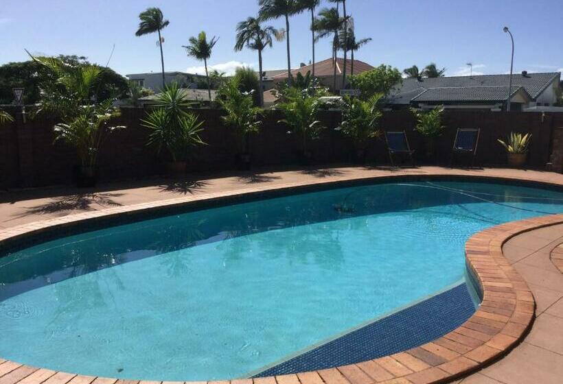 Пансион 2bd Family Or Couple Guesthouse Upstairs Near Turf Club, Hota In Bundall