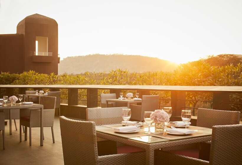 בית מלון כפרי Taj Devi Ratn Resort & Spa, Jaipur