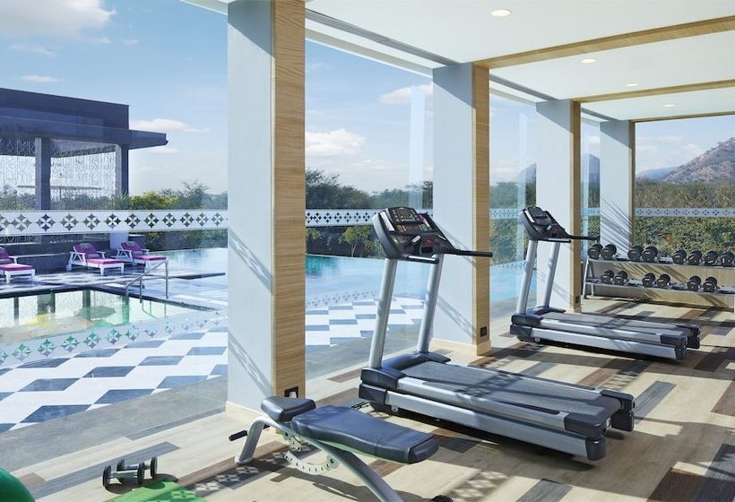 בית מלון כפרי Taj Devi Ratn Resort & Spa, Jaipur