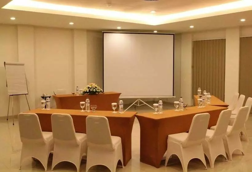 Отель Jentra Dagen