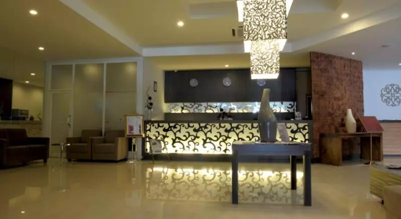 Lombok Plaza Hotel And Convention