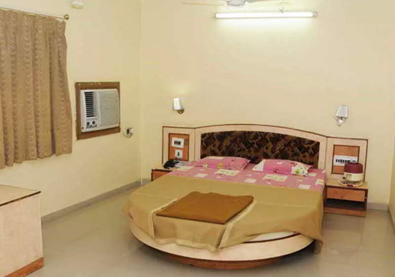 Отель Neelkanth Inn