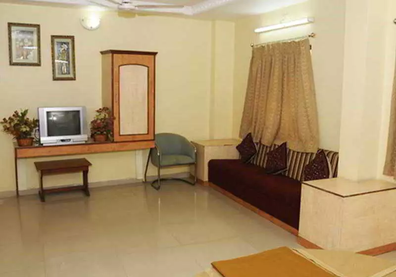 Отель Neelkanth Inn