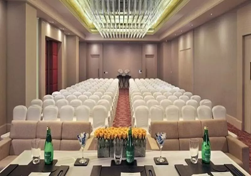 ホテル Radisson Hyderabad Hitec City