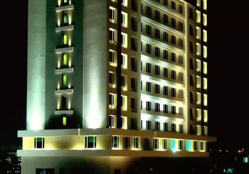 ホテル Radisson Hyderabad Hitec City
