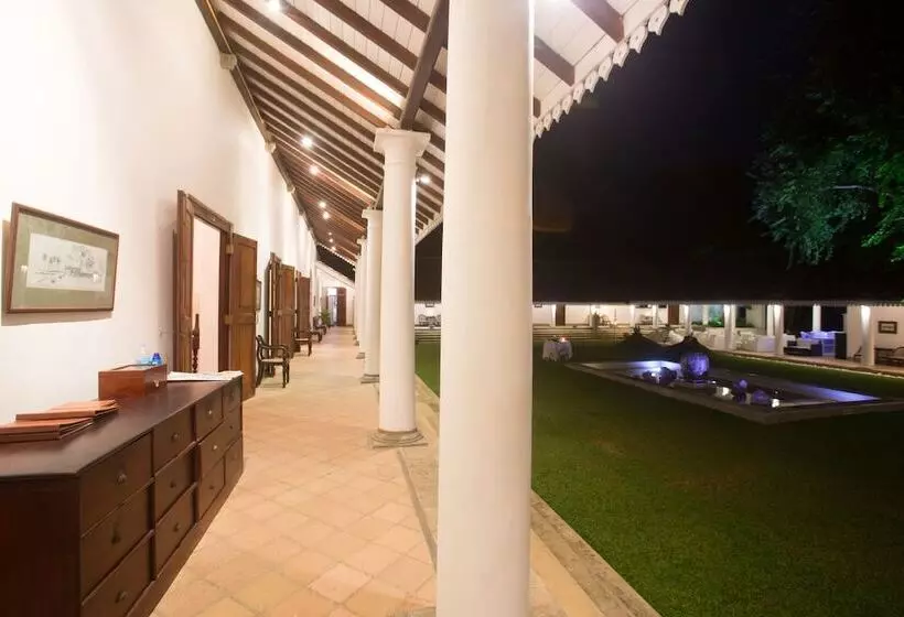 Hotel Tamarind Hill By Asia Leisure