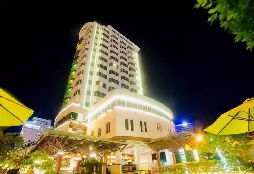 The Light Hotel And Resort