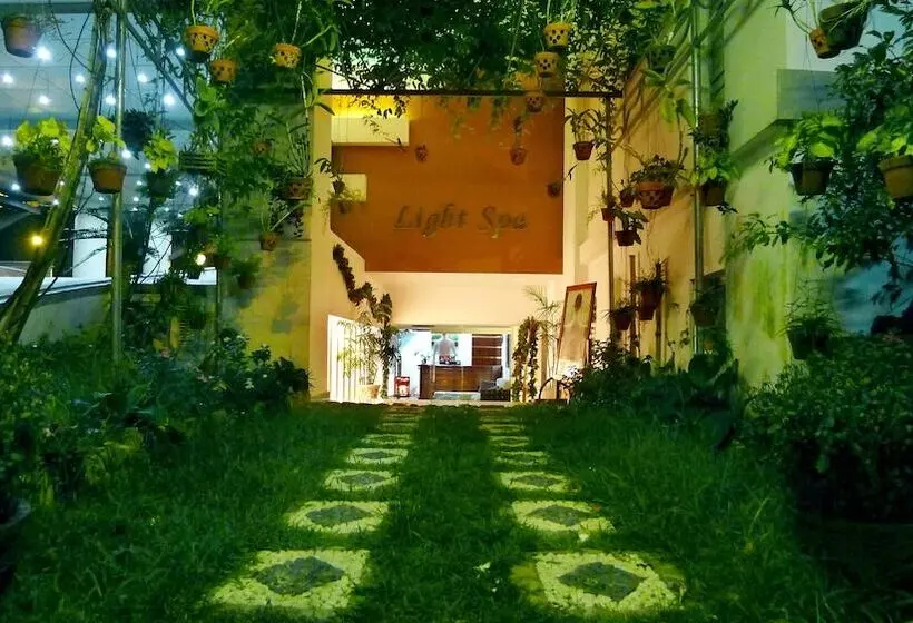 The Light Hotel And Resort