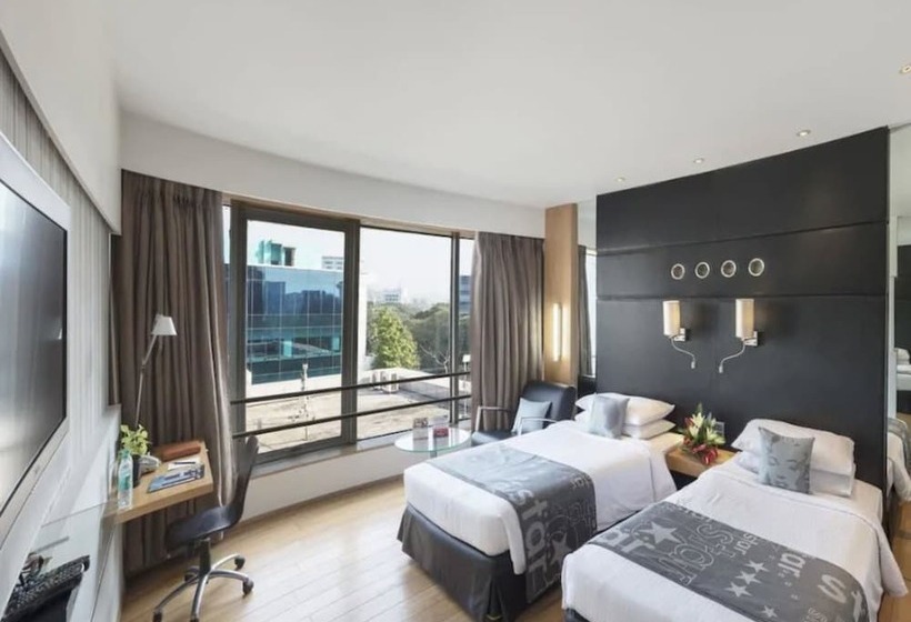 Hotel The Regale  By Tunga