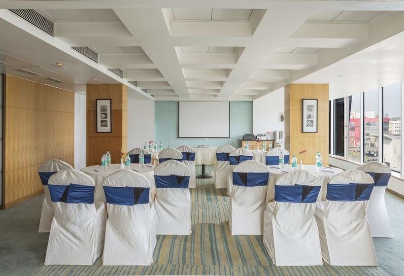 Hotel The Regale  By Tunga