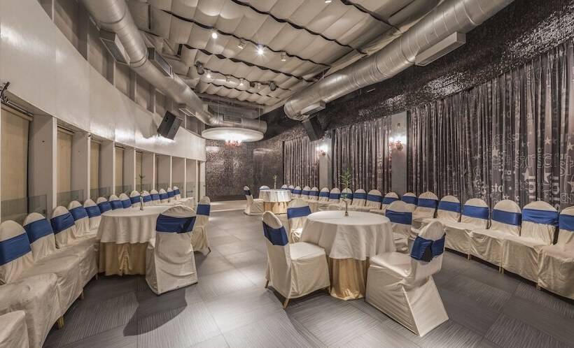 Hotel The Regale  By Tunga