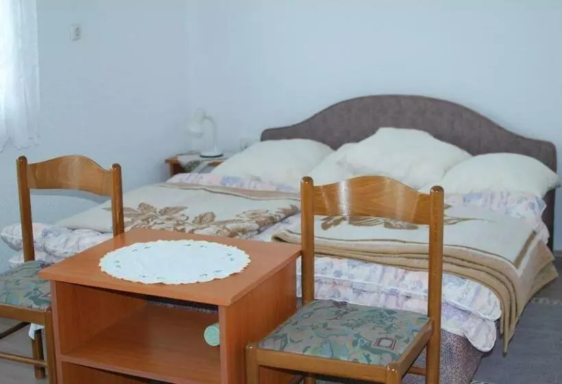 تختخواب و صبحانه Farm Stay Bogša
