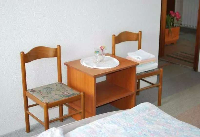 تختخواب و صبحانه Farm Stay Bogša