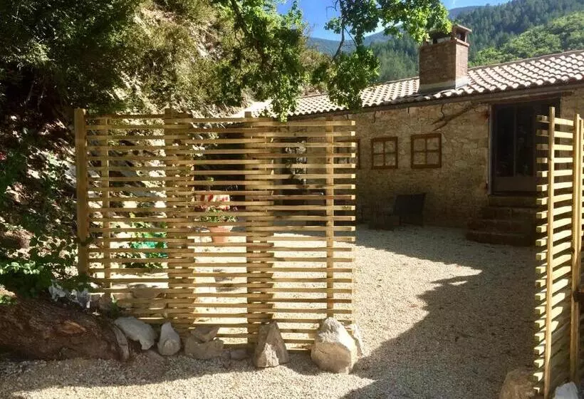 Aamiaismajoitus (B&B) Mas De La Pauze