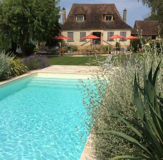 פנסיון Autour D Une Histoire